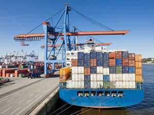 全球貨代行業十大顛覆性趨勢(2024-2030):技術重構、綠色轉型與供應鏈韌性-鑫漢物流